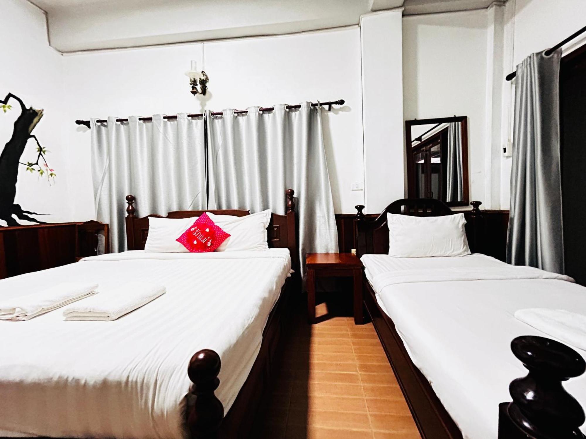 Domon Riverside Hotel Vang Vieng Esterno foto