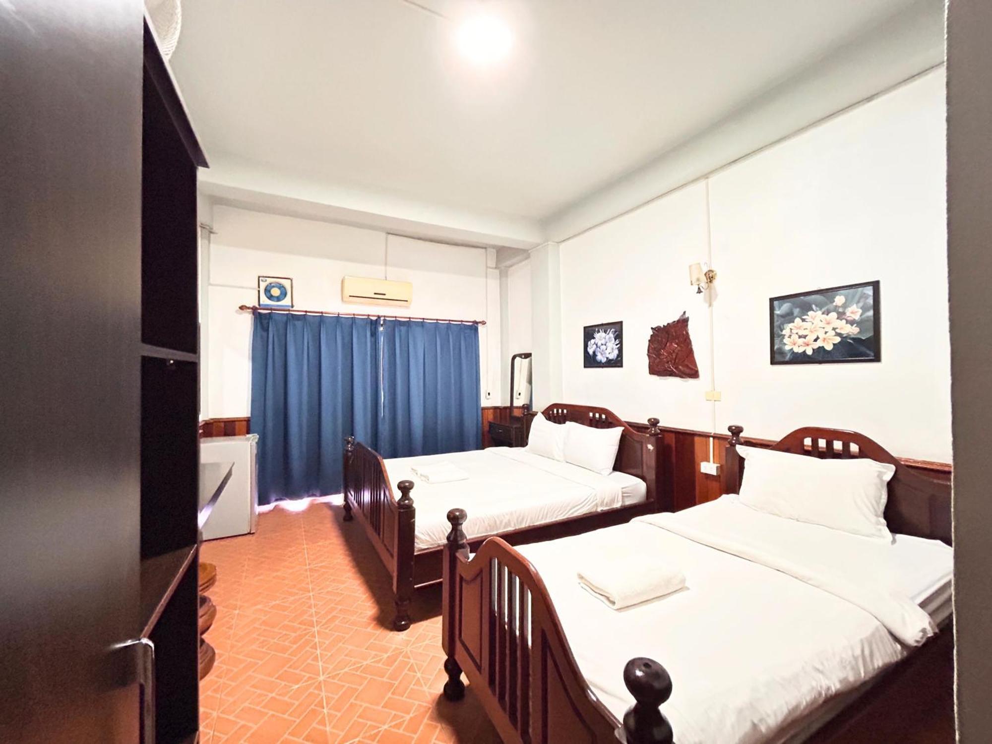 Domon Riverside Hotel Vang Vieng Esterno foto