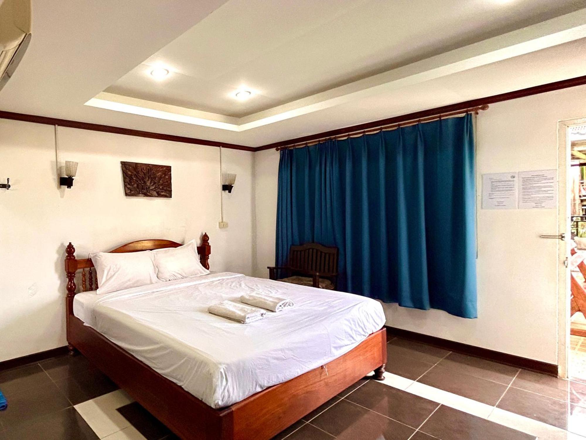 Domon Riverside Hotel Vang Vieng Esterno foto
