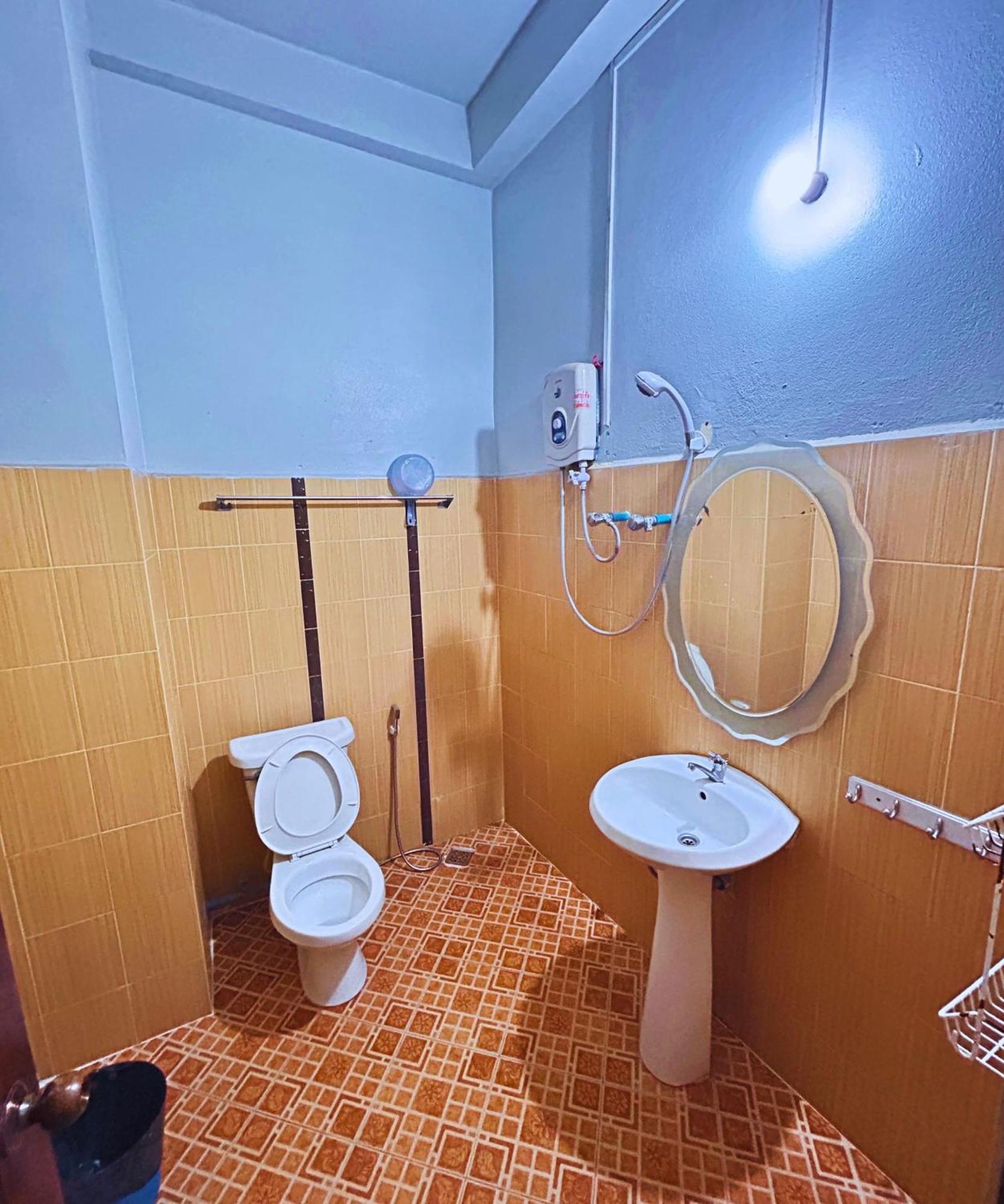 Domon Riverside Hotel Vang Vieng Esterno foto